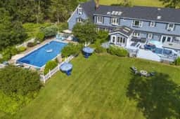 Pondview Manor - Spacious Farmhouse w/ Pond