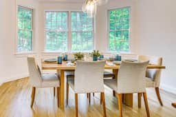 Highland Colonial - Spacious Home w/ Pool