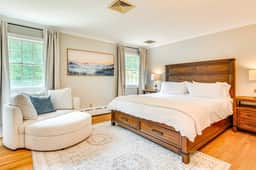 Highland Colonial - Spacious Home w/ Pool