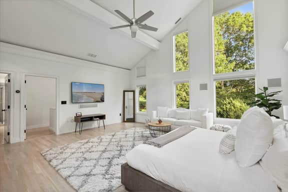 Merchant Manor - Pool, Tennis Court, Game Room
