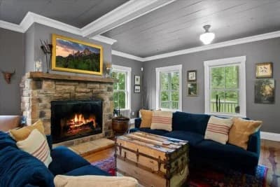 Fern Leaf Farmhouse - Pool & Pickleball Court